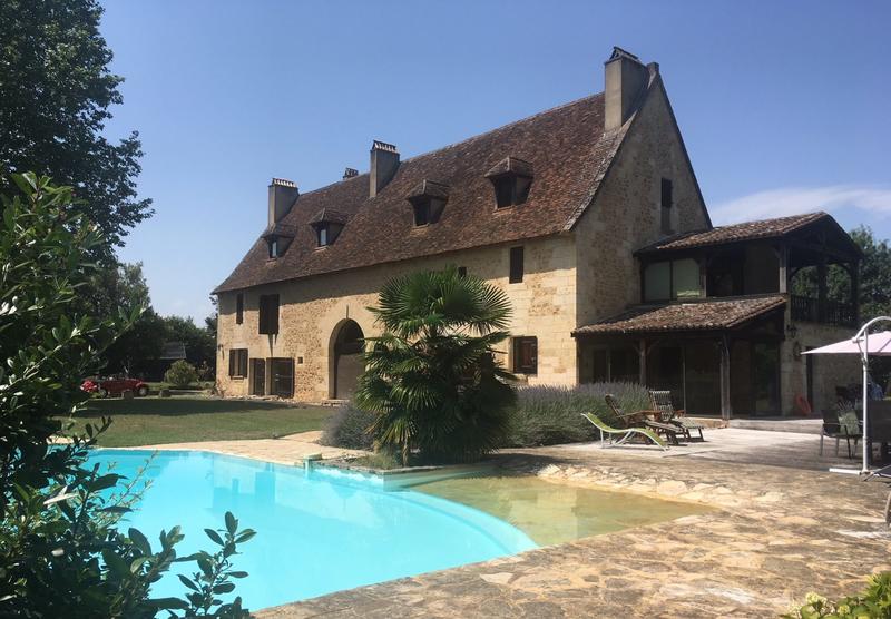 Maison traditionnelle - 517 m² - 10 pièces