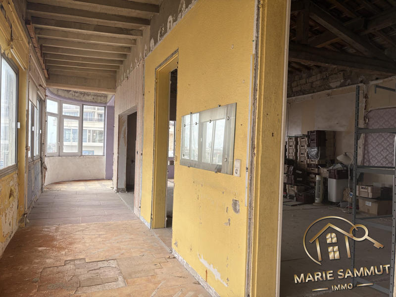 Appartement - 93 m² - 5 pièces