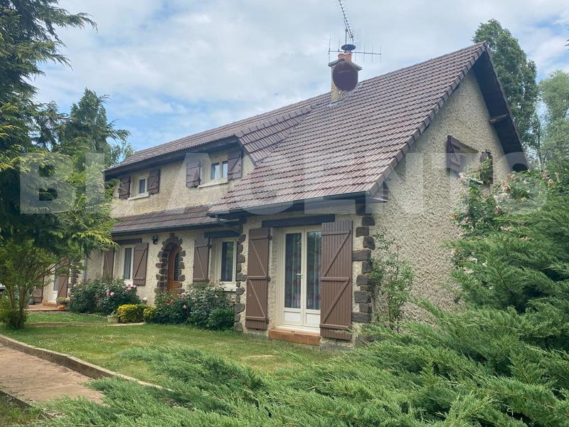 Pavillon - 172 m² - 8 pièces