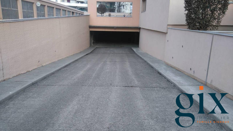 Parking / Garage - 14 m²