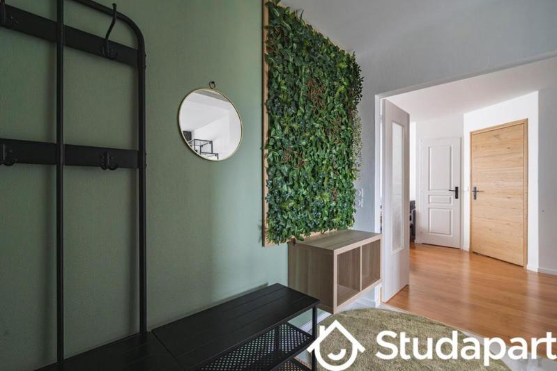 Chambre - 11 m² - 1 pièce