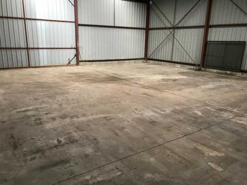 Local d'activité / Entrepôt - 200 m²