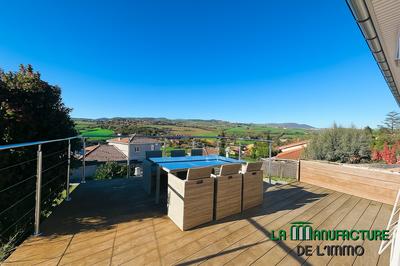 Maison - 145 m² - 5 pièces