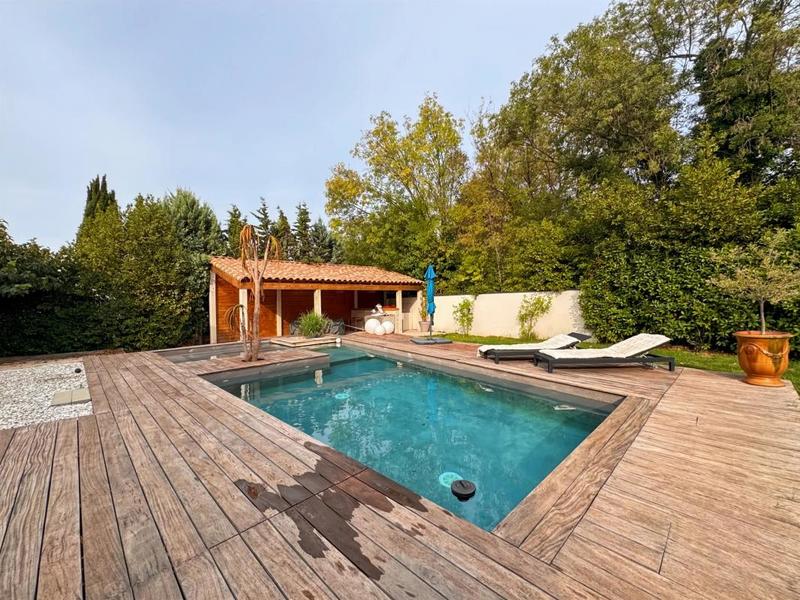 Maison - 236 m² - 7 pièces