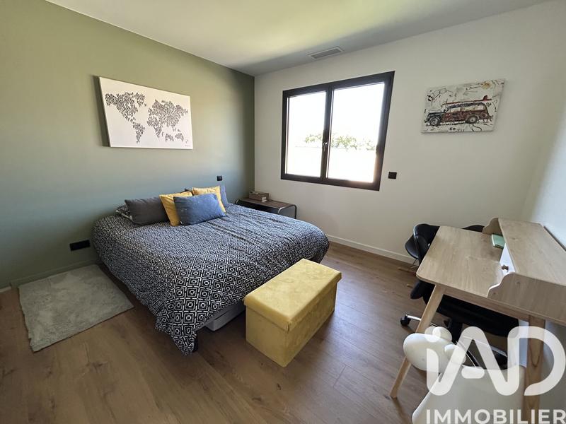 Maison - 180 m² - 5 pièces