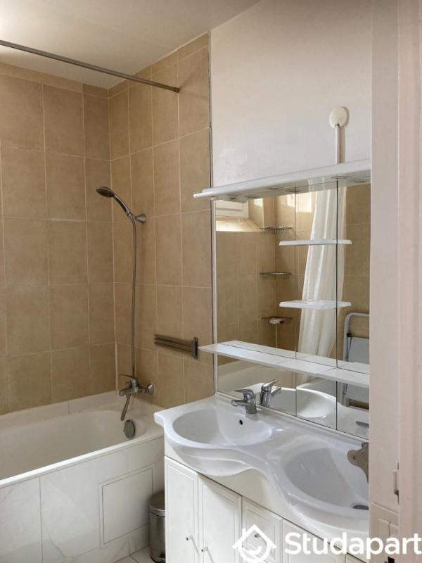 Chambre - 13 m² - 1 pièce