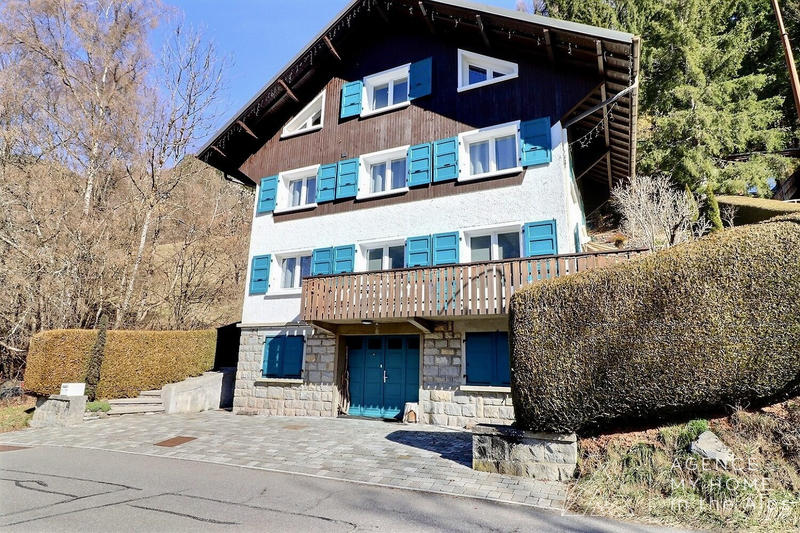 Châlet - 234 m² - 10 pièces