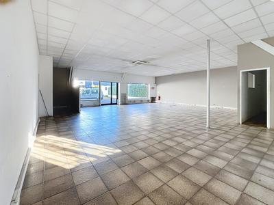 Local commercial - 248 m² - 7 pièces