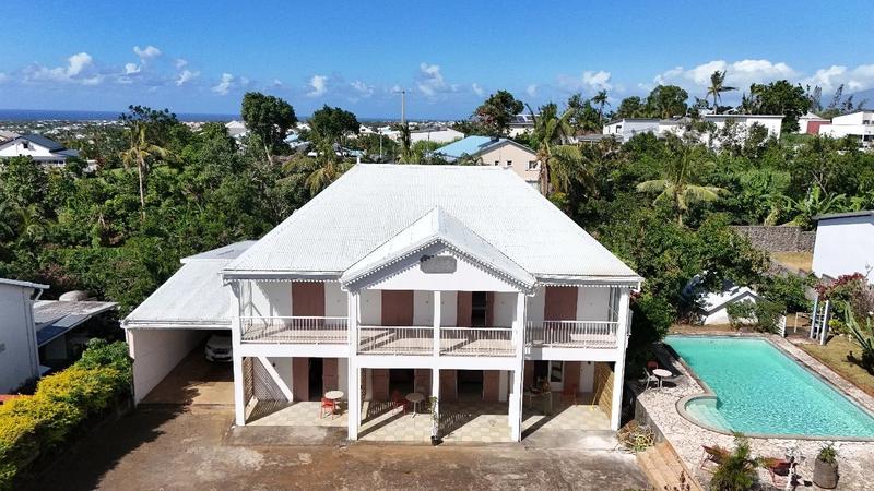 Maison - 297 m² - 14 pièces