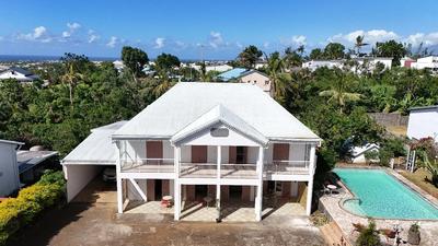 Maison - 297 m² - 14 pièces