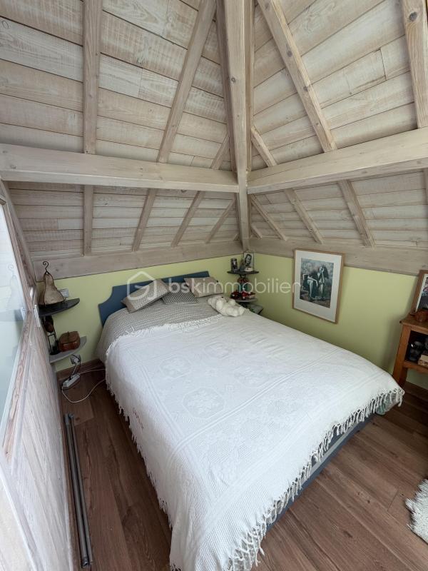 Maison - 270 m² - 10 pièces