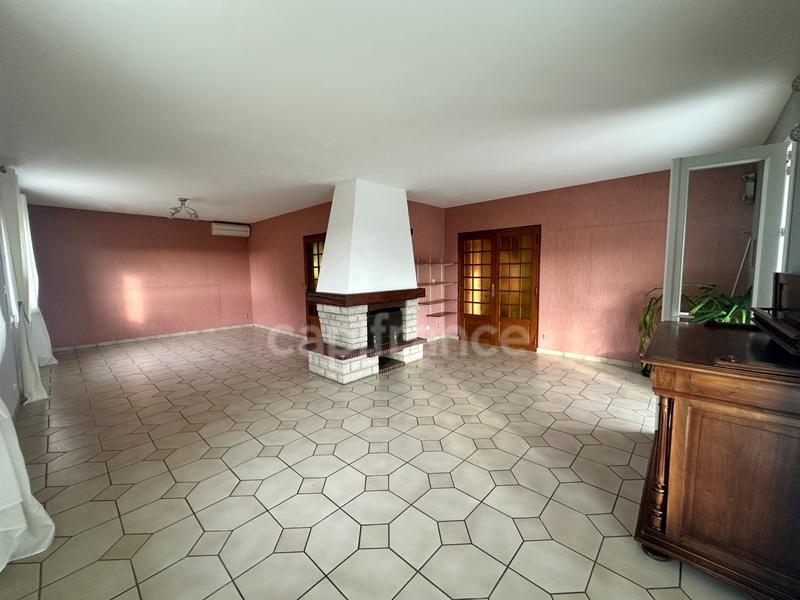 Maison - 179 m² - 9 pièces