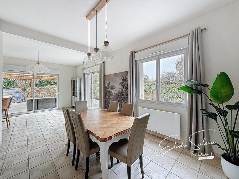 Maison - 145 m² - 6 pièces