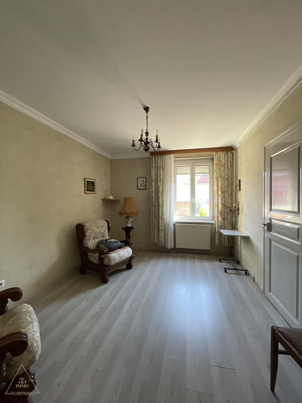 Propriété - 181 m² - 9 pièces