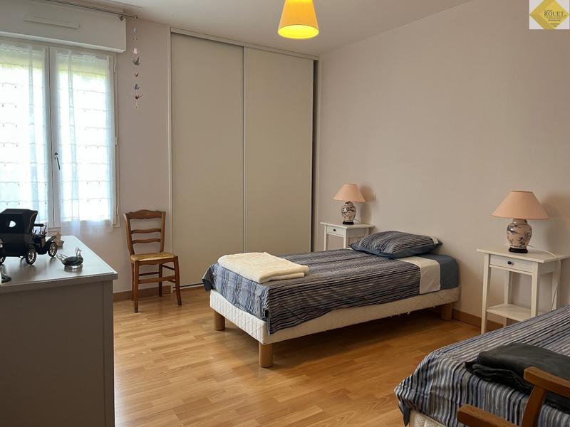 Villa - 215 m² - 8 pièces