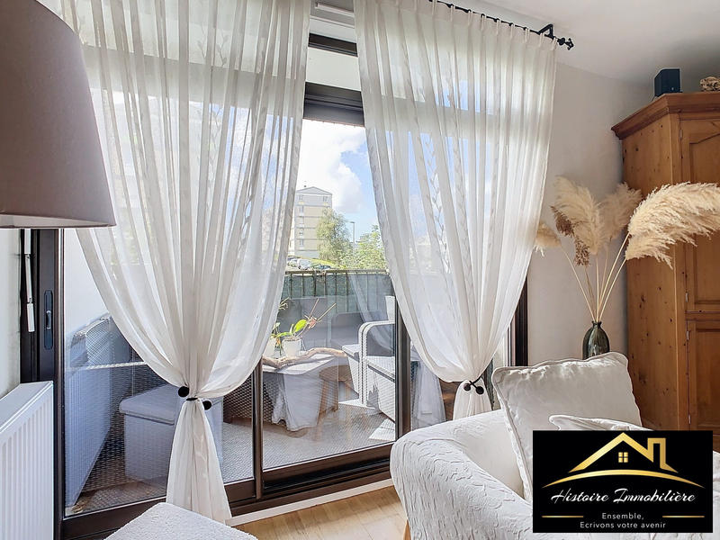 Appartement - 80 m² - 4 pièces