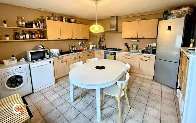 Maison - 160 m² - 5 pièces