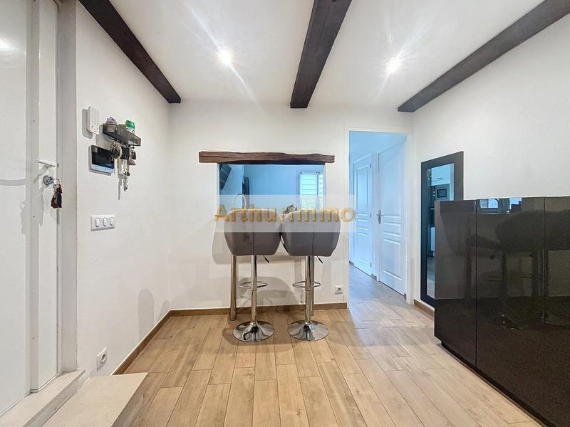 Maison - 104 m² - 6 pièces