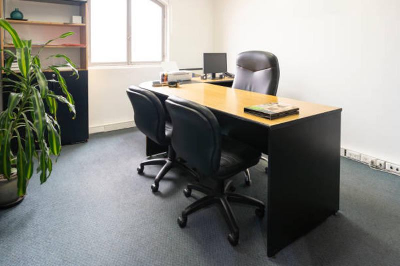 Bureau - 950 m² - 5 pièces