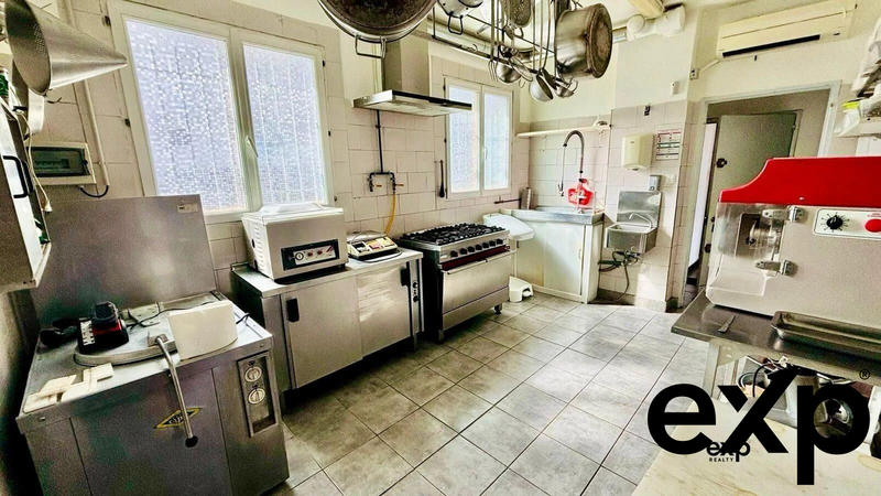 Fonds de commerce - Magasins - 109 m²