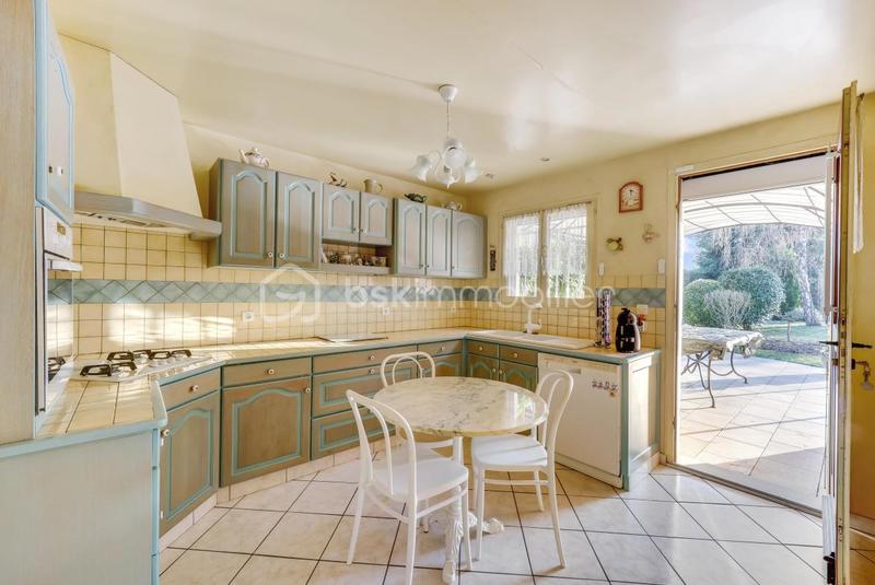 Maison - 159 m² - 7 pièces