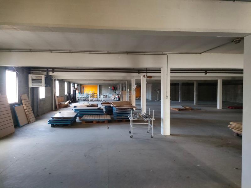 Fonds de commerce - 2 165 m²