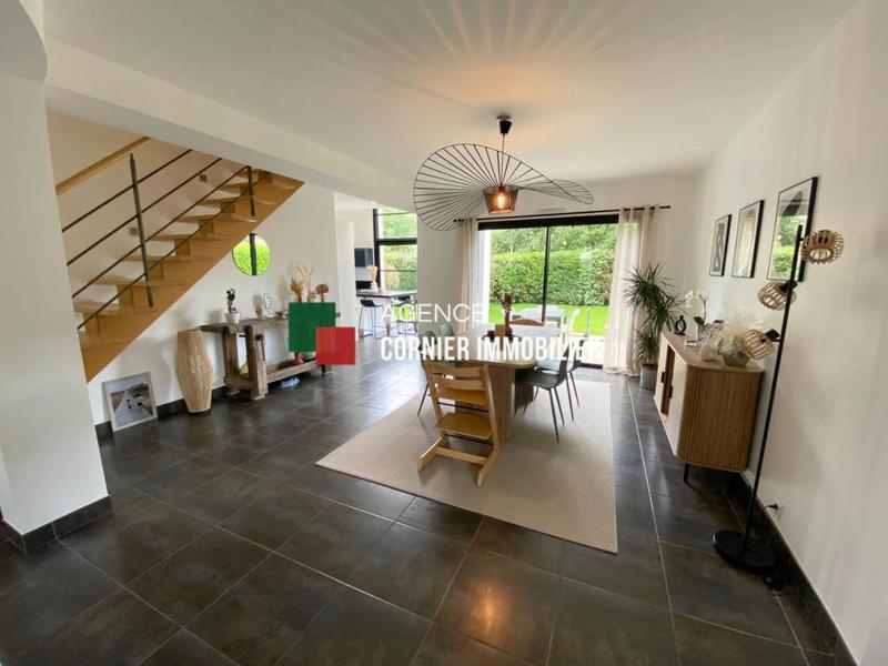 Pavillon - 156 m² - 6 pièces