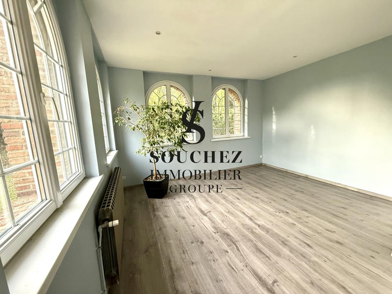 Maison - 352 m² - 10 pièces