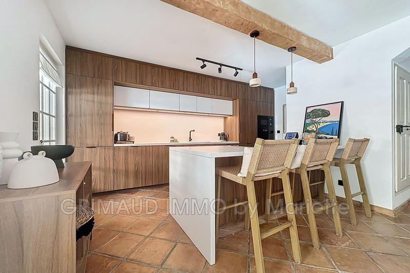 Villa - 197 m² - 6 pièces