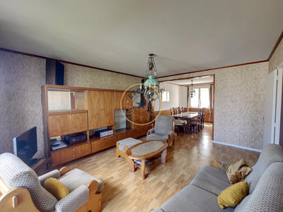 Maison - 92 m² - 5 pièces