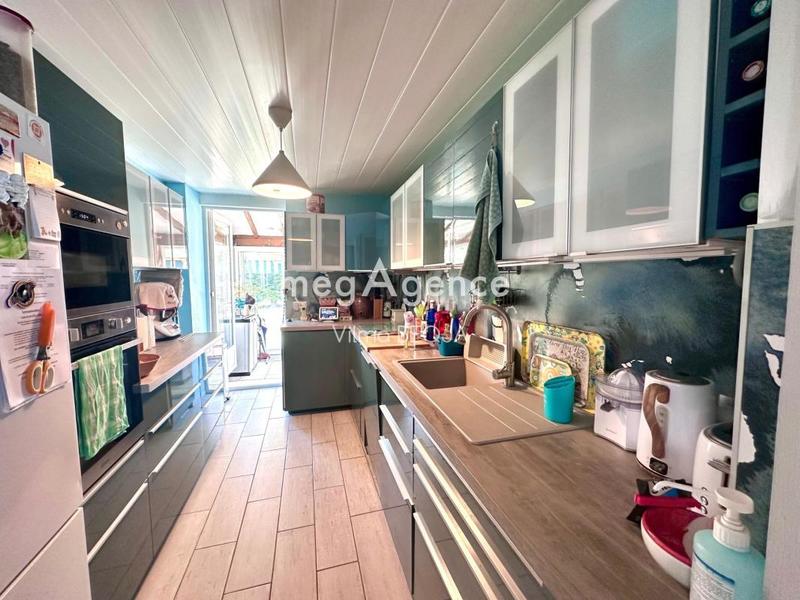 Maison - 304 m² - 7 pièces