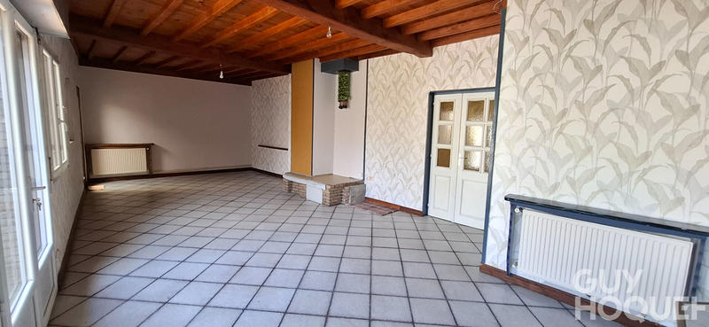 Maison - 180 m² - 9 pièces