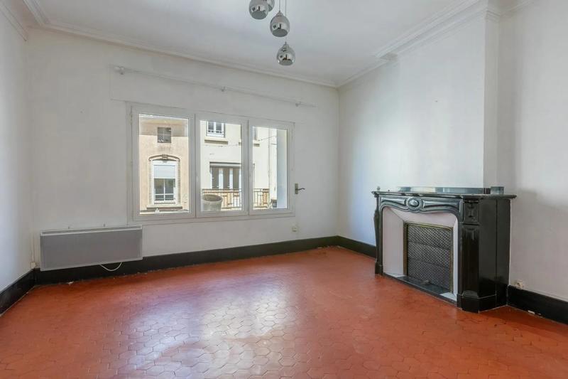 Maison - 216 m² - 6 pièces