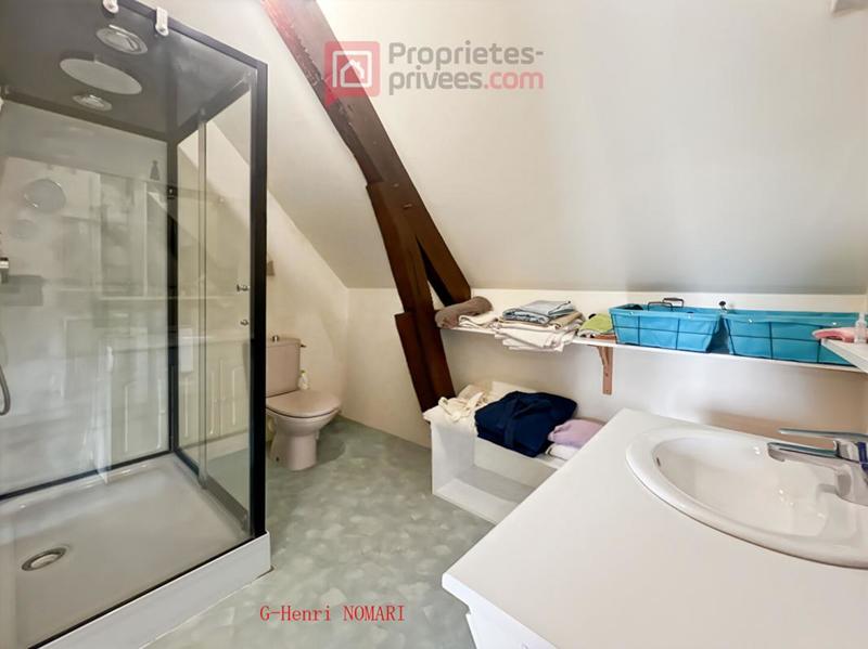 Maison - 214 m² - 7 pièces