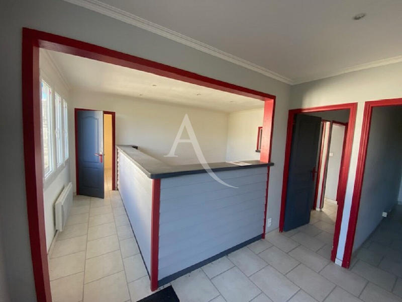 Local d'activité / Entrepôt - 159 m²