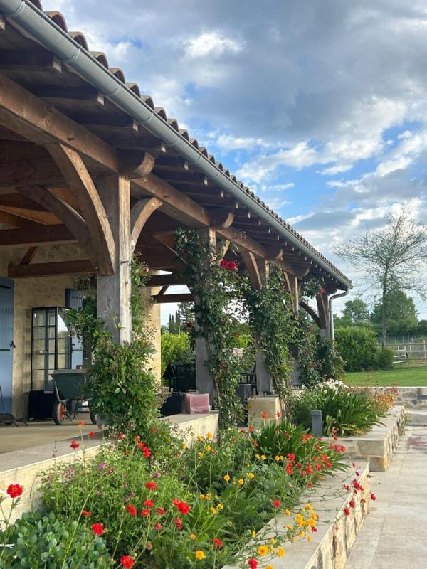 Demeure - 325 m² - 10 pièces