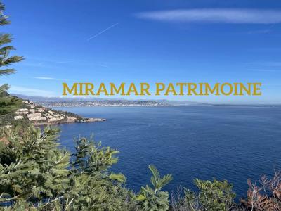 Villa - 220 m² - 8 pièces