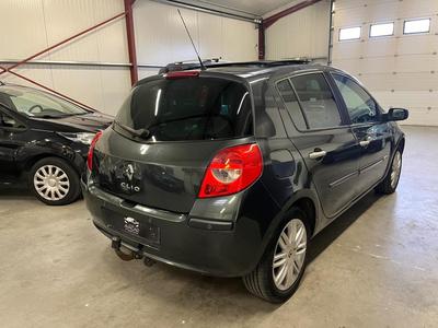 Renault Clio III 5 Portes 1.5 dCi 105 cv Initiale / Toit Ouvrant