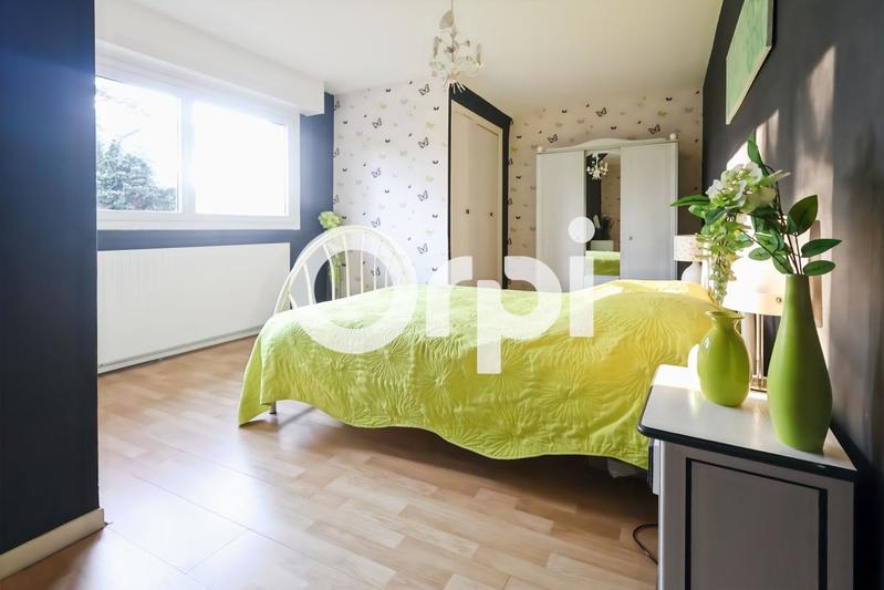 Maison - 243 m² - 8 pièces