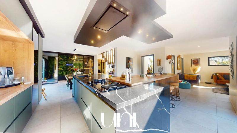 Maison - 162 m² - 5 pièces