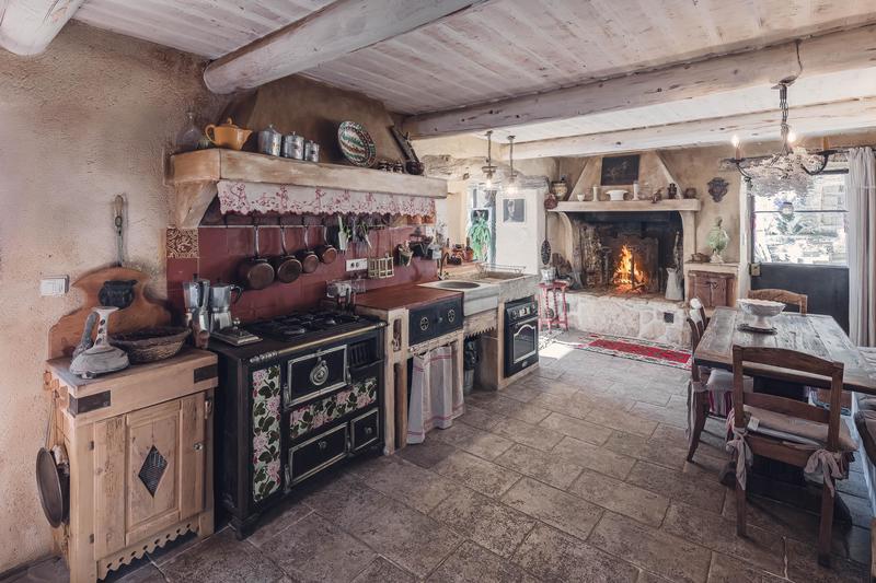 Maison en pierre - 215 m² - 7 pièces