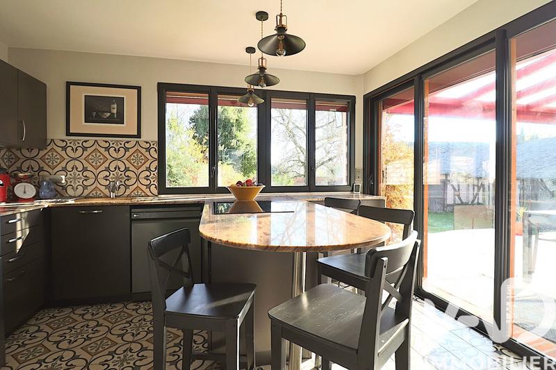 Maison - 172 m² - 10 pièces