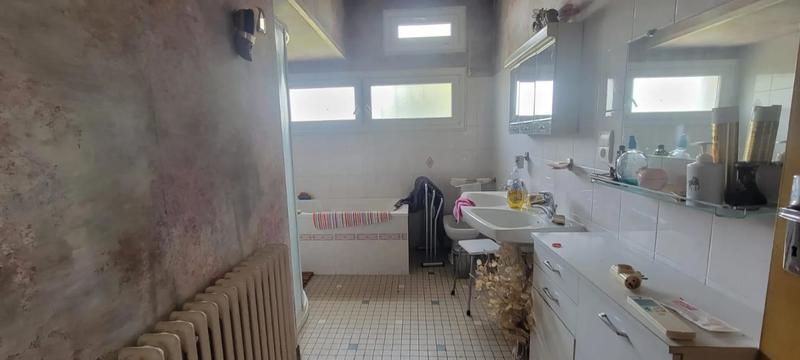 Maison - 150 m² - 1 pièce