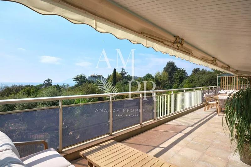 Villa sur toit - 315 m² - 7 pièces