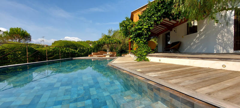 Villa - 182 m² - 6 pièces