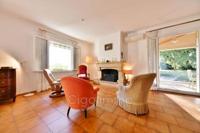 Villa - 190 m² - 9 pièces