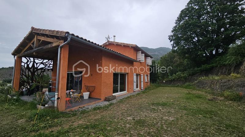 Maison - 166 m² - 6 pièces