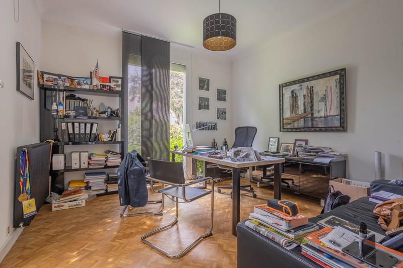 Maison - 390 m² - 10 pièces