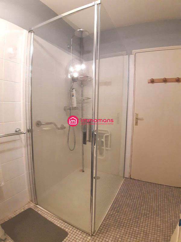 Maison - 180 m² - 8 pièces