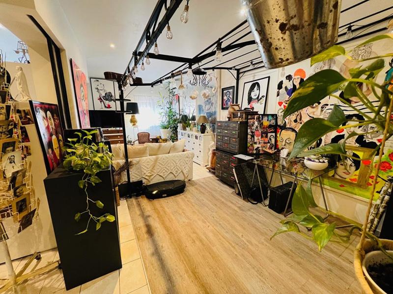 Appartement - 81 m² - 2 pièces